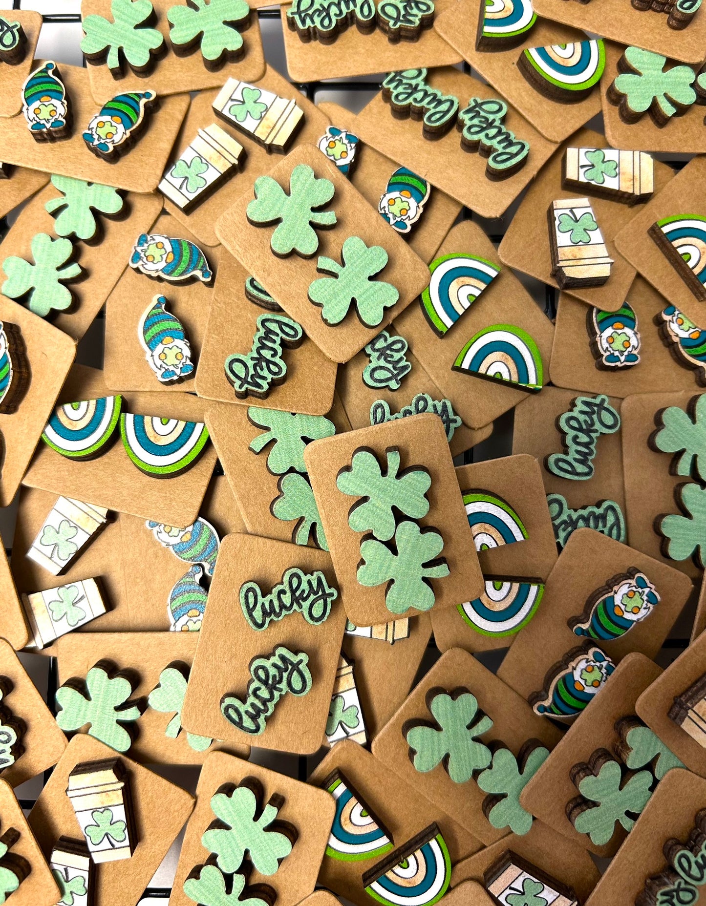 🍀 St Patricks Day Wood Stud Earrings