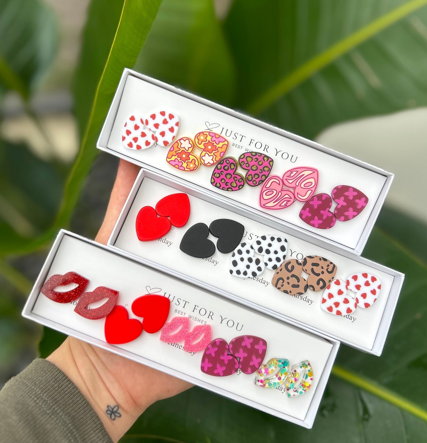 🩷Boxes of Valentines Stud Earrings🩷