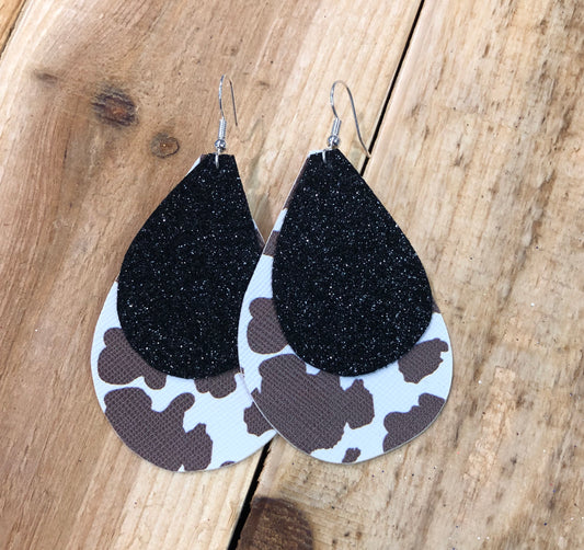 Giraffe Black Glitter Faux Leather Hang Earrings