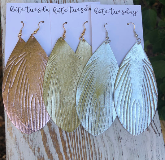 Metallic Feather Leather Hang Earrings