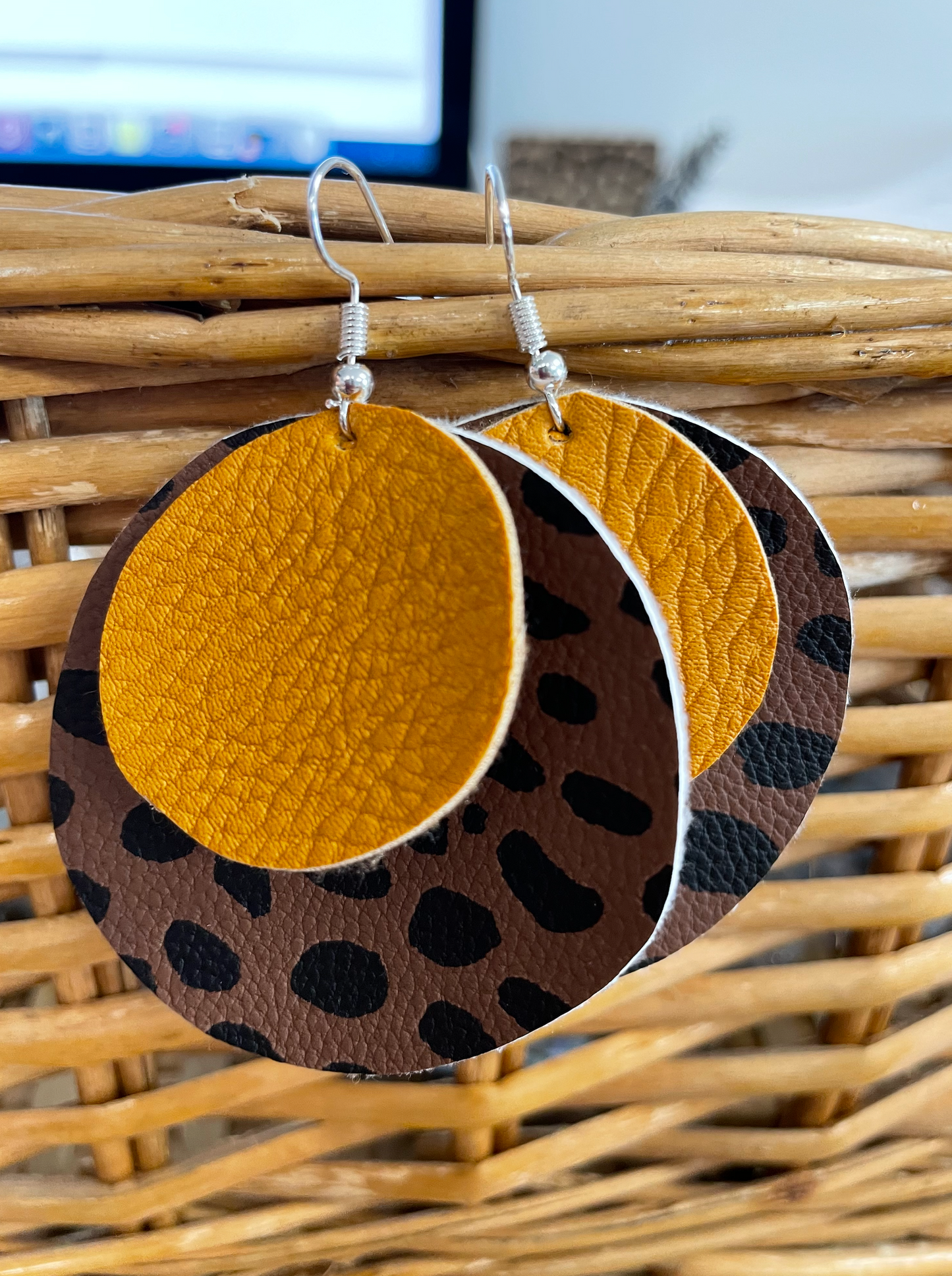 Round Animal Print Fall Leather Hang Earrings